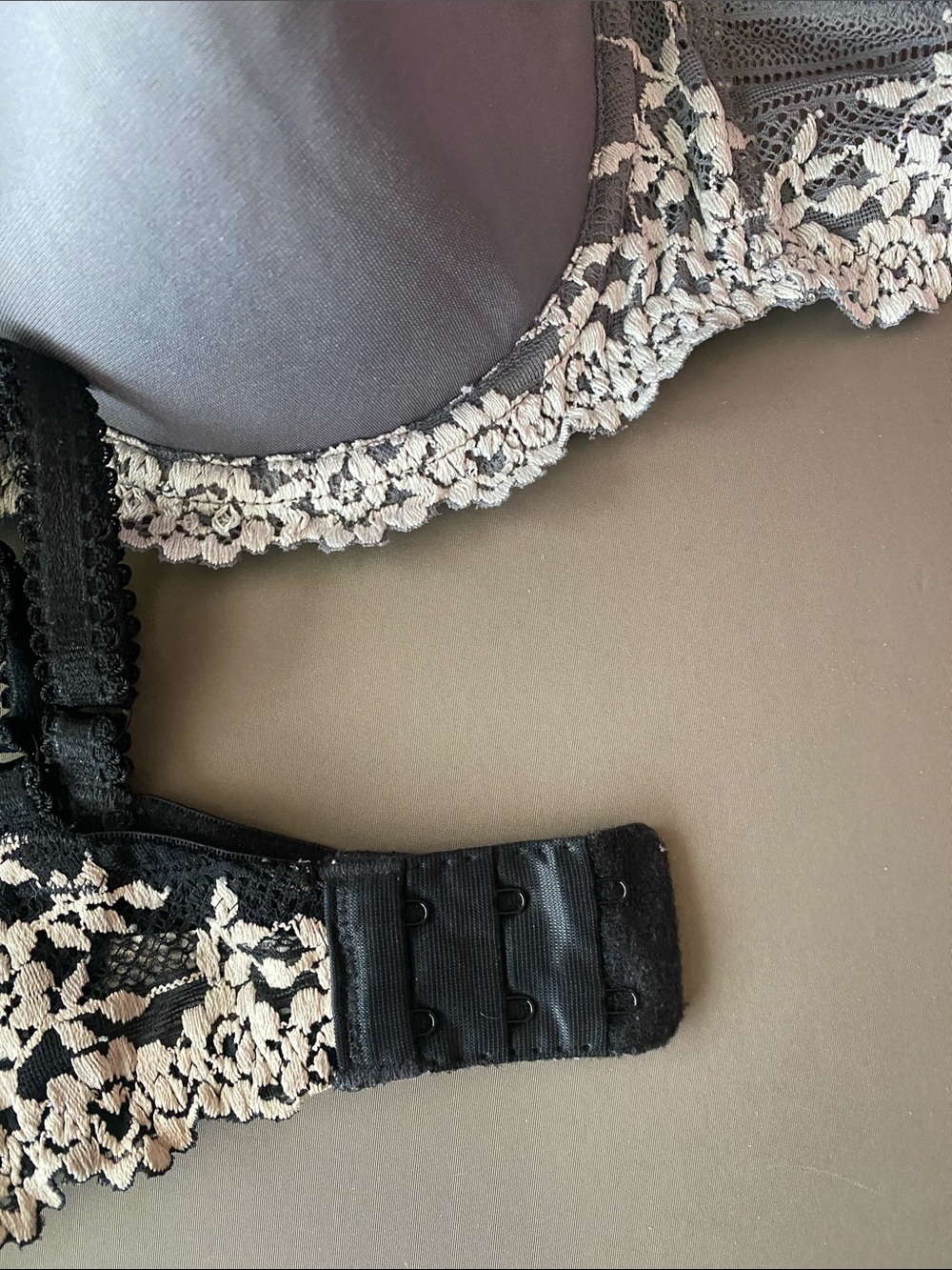 Bras - Picture 2 of 3
